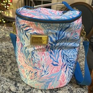 Lilly Pulitzer cooler bag
NWOT